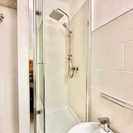 Apartman Hostdomus - La Tana Della Marmotta *